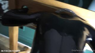 Evilwoman enjoy at home with slave