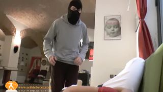 karate master vs thief