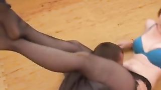 mixed fight with pantyhose2